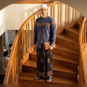 Set Sarko Motif Sarwon Hitam